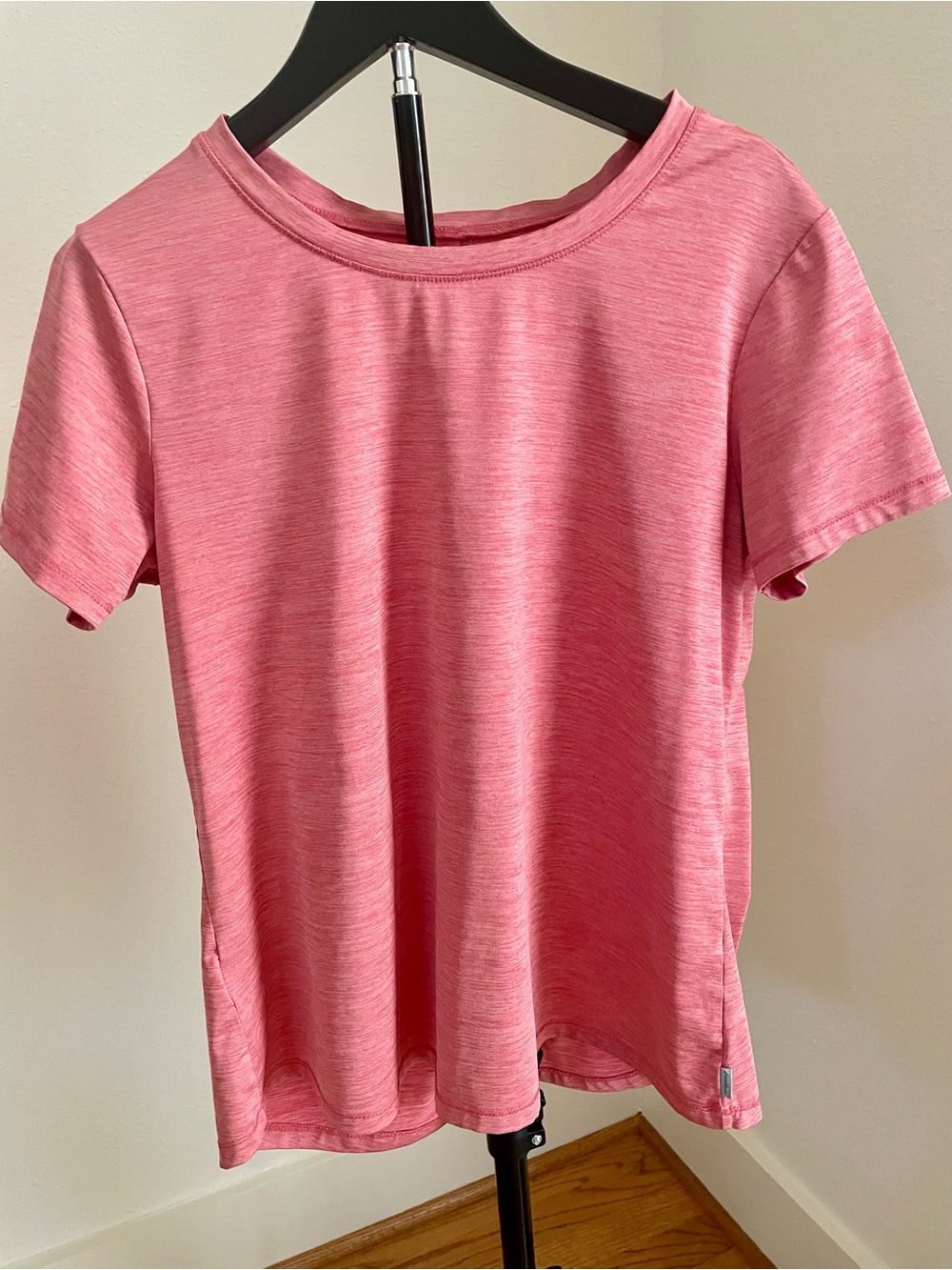 Eddie Bauer Pink Short-Sleeve Women's Tee